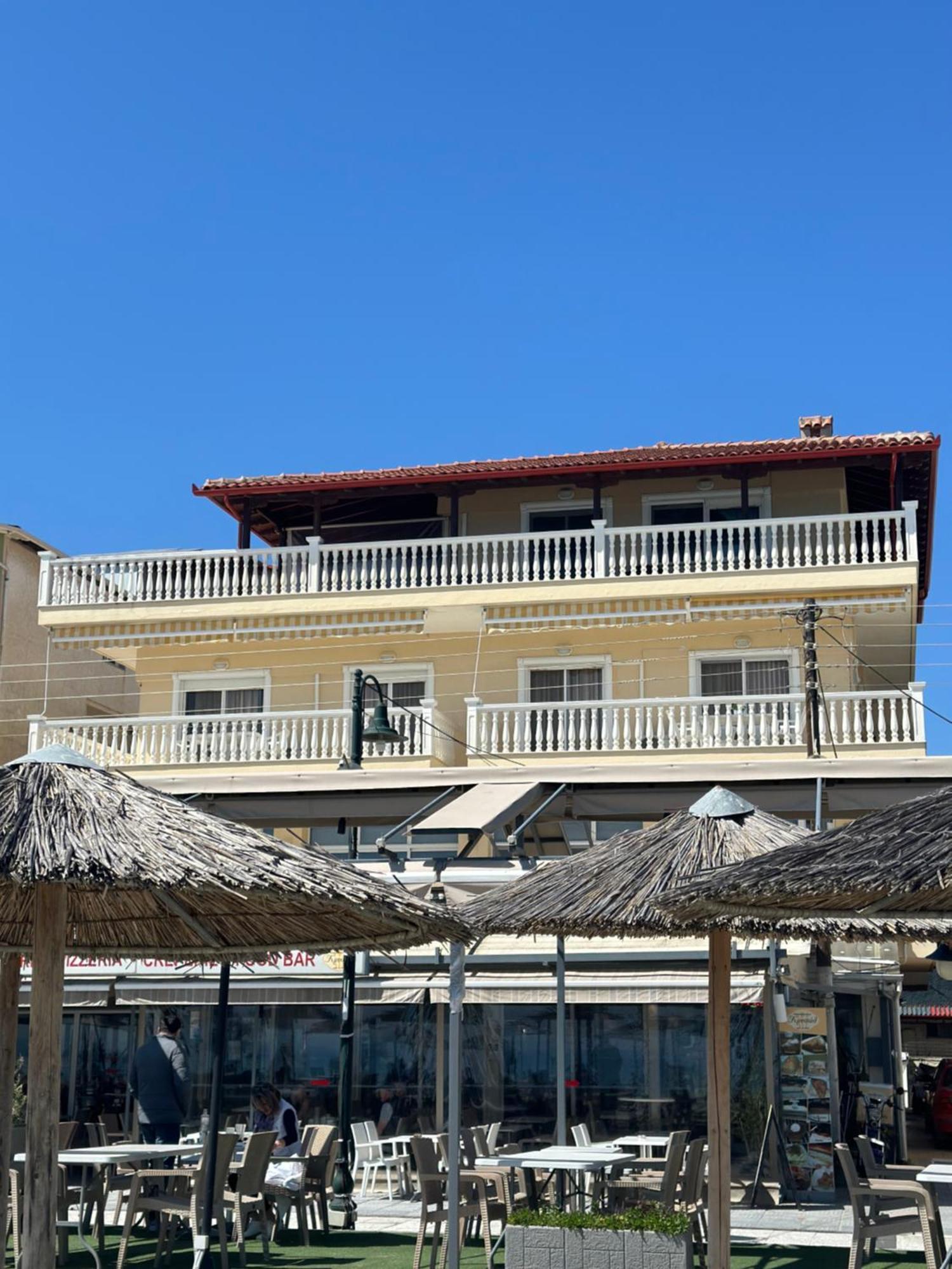 Olympic Beach Rooms Exterior photo