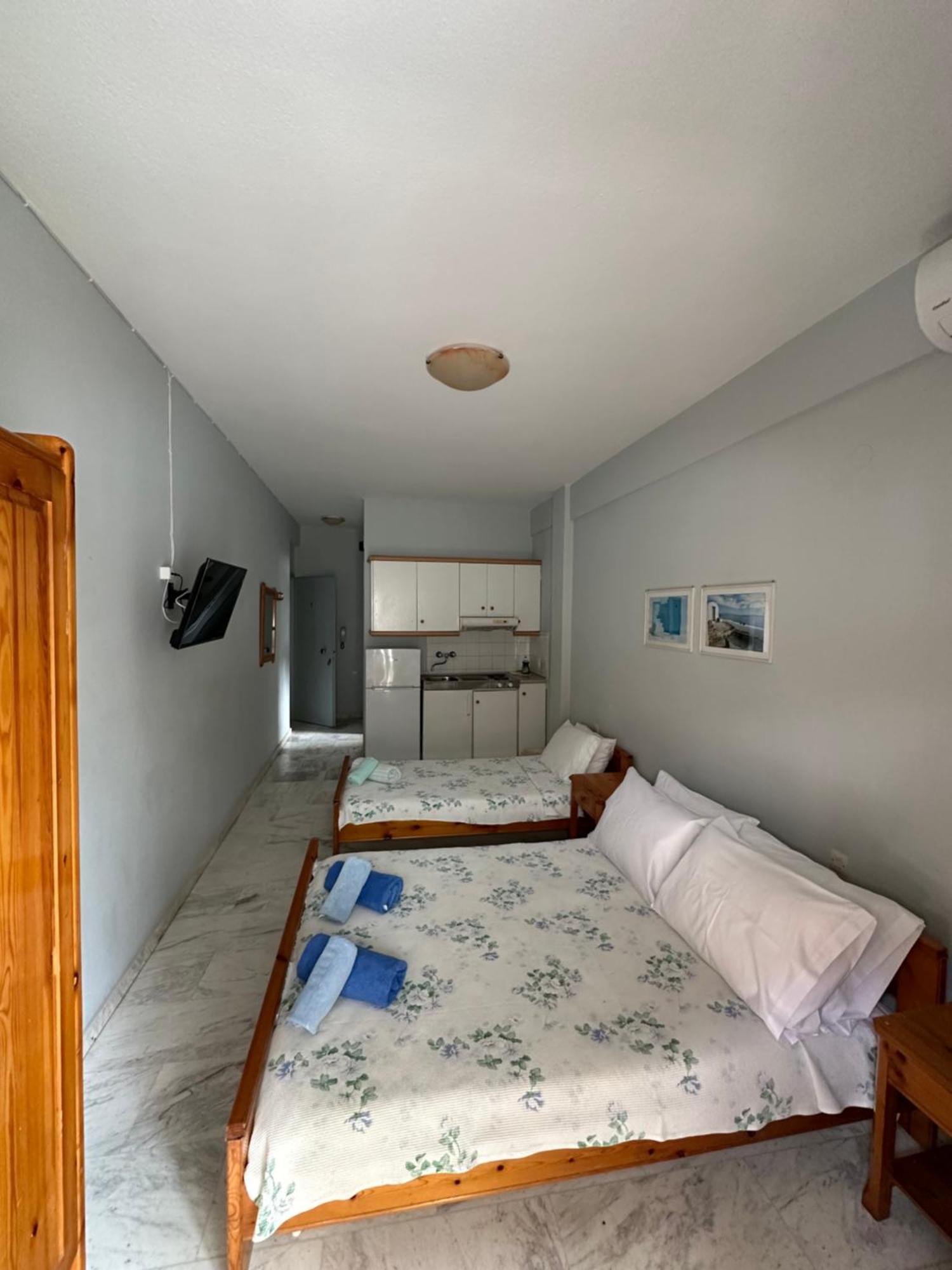 Olympic Beach Rooms Room photo
